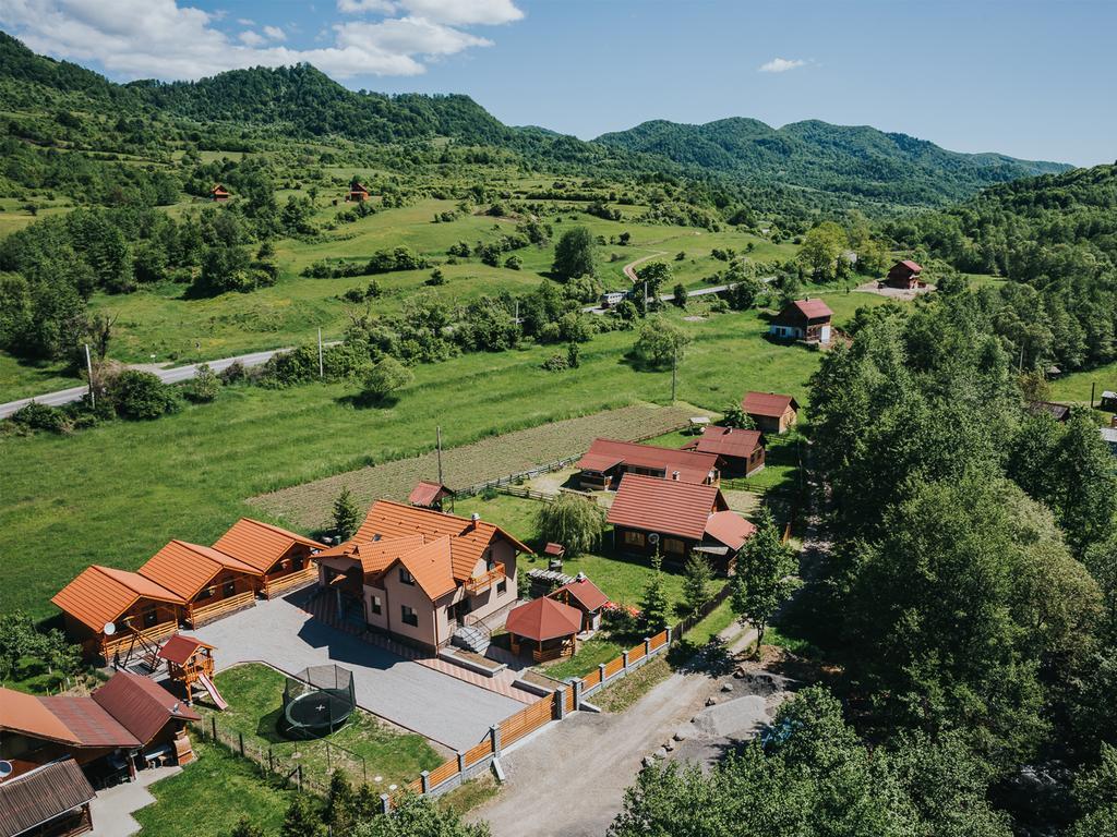 Riverside Woodhouses Parajd Kültér fotó